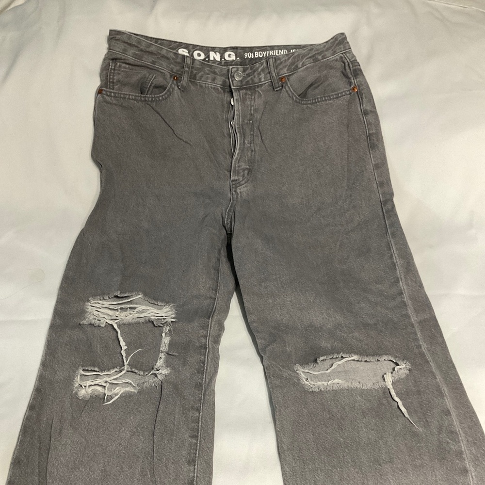 S.O.N.G. 90,s boyfriend pants,  distressed gray jeans size 11/30.  W272